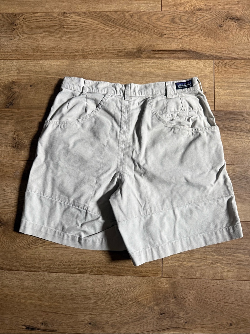 Patagonia Men's Light Beige Flat Front Shorts - Picture 4 of 6